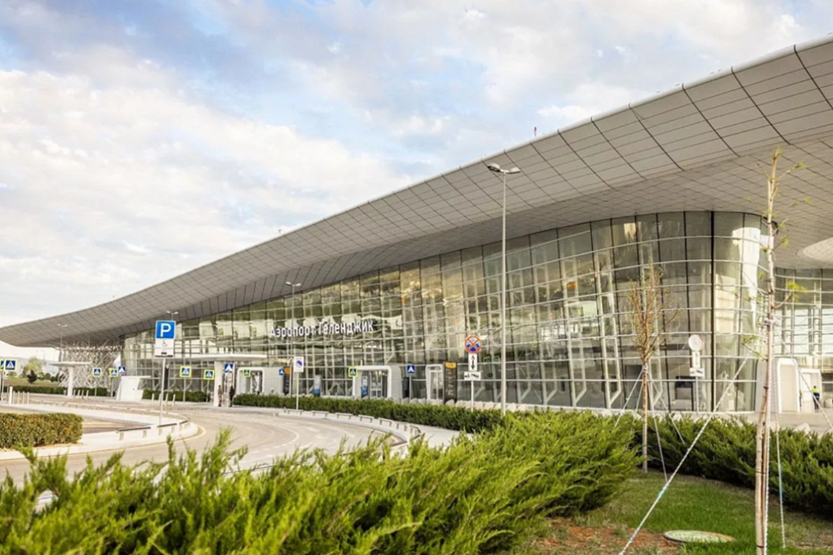 В аэропорту Геленджика вновь ввели ограничения на прием и выпуск самолетов