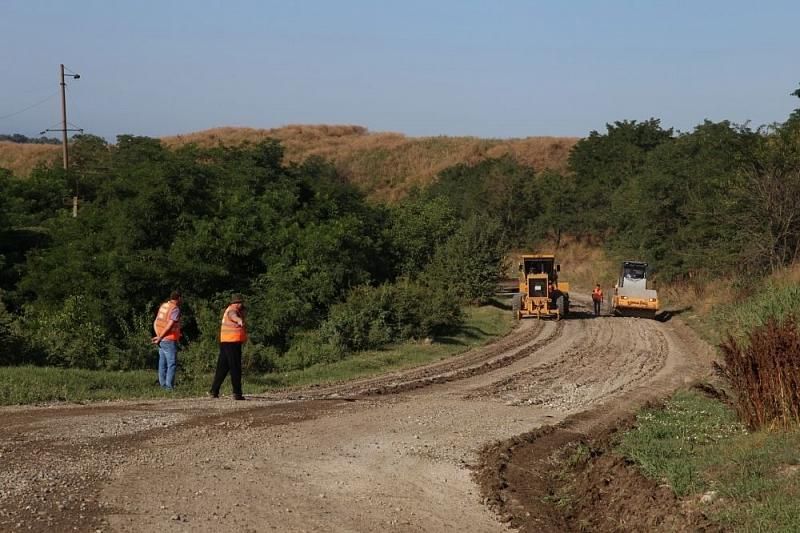 В Краснодаре до конца года отремонтируют более 40 км гравийных дорог