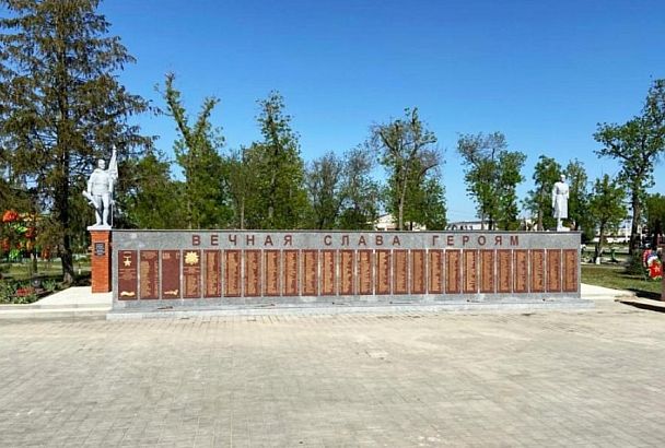Два воинских захоронения реконструировали в Красноармейском районе 