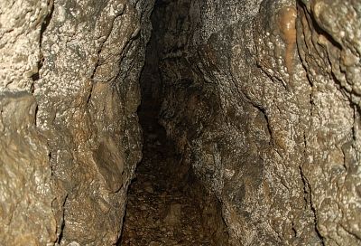 Ученые сделали важный вывод благодаря найденным в пещере на Кубани бусинам древних людей 