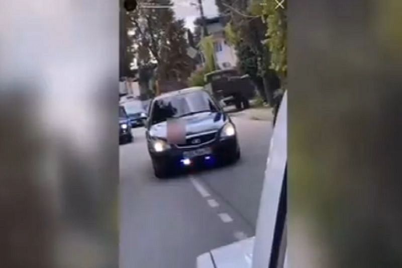 В Сочи полицейские поймали автохама, устроившего езду по встречке со световыми сигналами