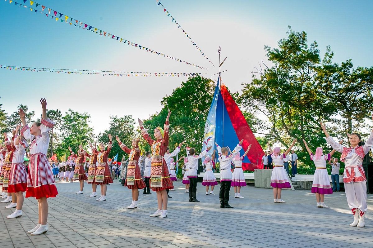 Во Всероссийском детском центре «Орлёнок» стартовала смена «Мосты дружбы»