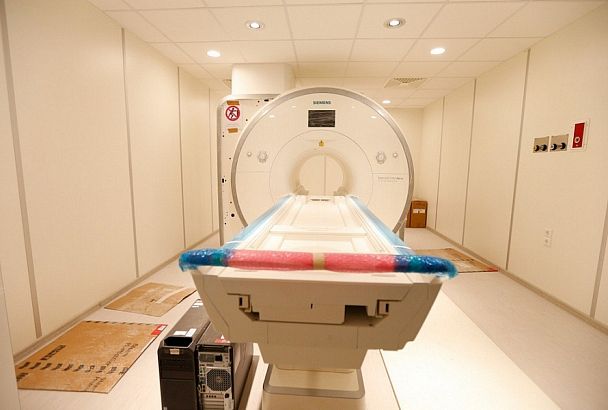 Больницы и поликлиники 12 городов и районов Кубани получат новые компьютерные томографы