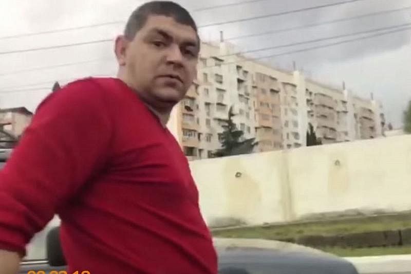 В Сочи направили в суд дело автохама, избившего водителя-инвалида