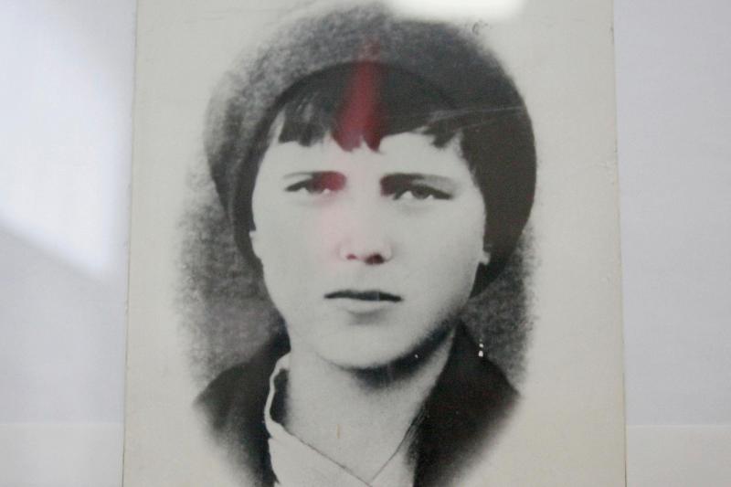 Комсомолка Дуся Сорокина была связной в партизанской группе, действующей на территории Новокубанского и Гулькевичского районов. За связь с народными мстителями была зверски замучена фашистами. 