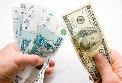 «В рублях – можно». С 22 июня через Сбербанк, ВТБ и Альфа-Банк россияне не могут совершать валютные переводы