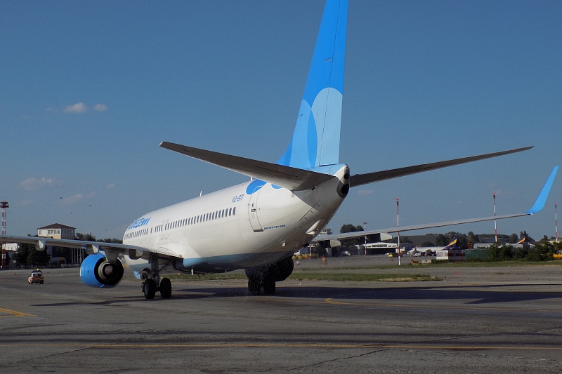 Авиакомпания объяснила задержку рейса Сочи-Москва из-за «перегрева самолета»