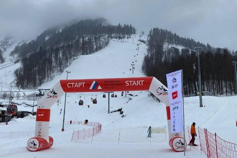 Чемпионат России по ски-альпинизму впервые стартовал в Краснодарском крае 