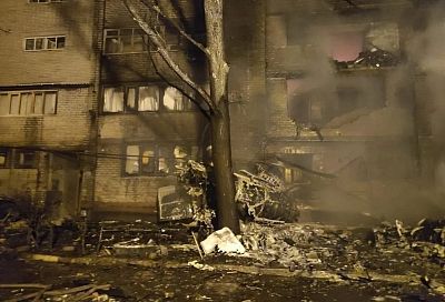 В девятиэтажке повреждены 72 квартиры после пожара при падении самолета в Ейске