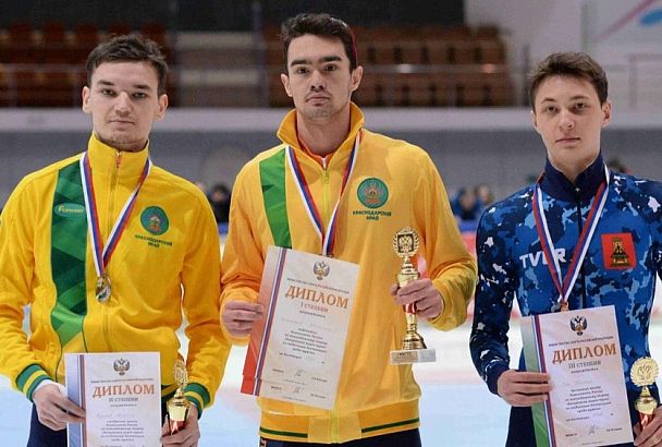 Конькобежцы из Сочи завоевали «золото» и «серебро» чемпионата России  