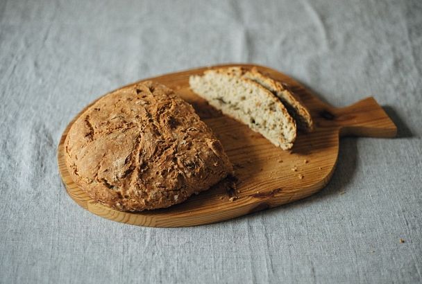 В этом хлебе идеально все - форма, вкус, аромат и даже количество полезных веществ: вот почему вам пора начинать есть только хлеб на закваске