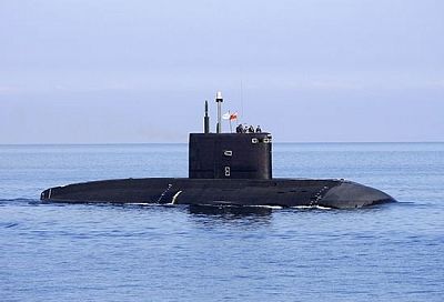 Подлодка «Старый Оскол» погрузилась на глубину более 240 метров в Черном море 