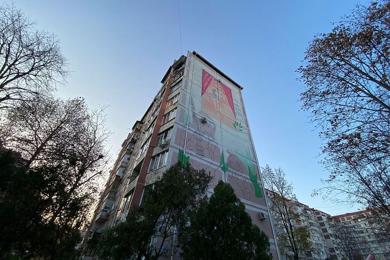 На стене краснодарской многоэтажки появится огромное граффити, посвященное детям