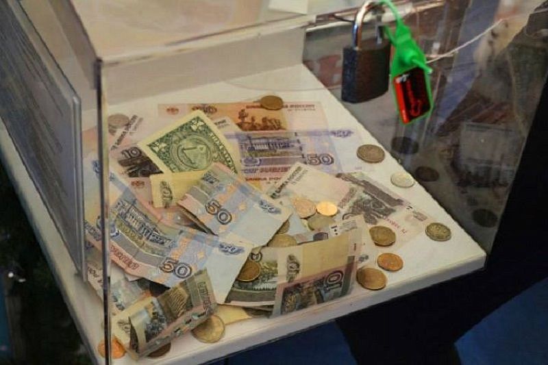 В Краснодаре приезжий из Томска пытался похитить деньги из бокса для пожертвований
