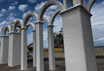 В Анапе восстановили входную арку на Центральном пляже