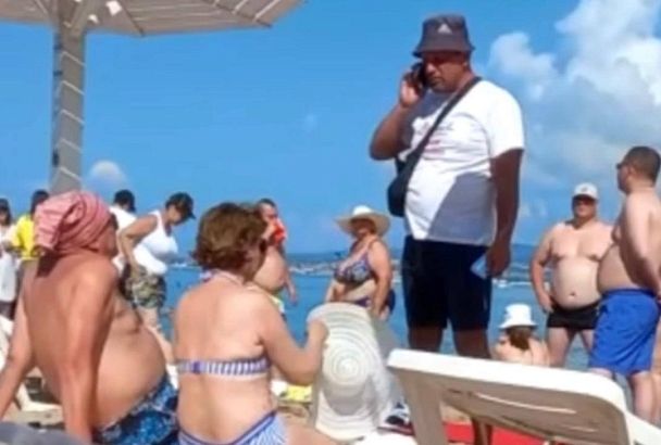 «Хамского отношения не потерпим»: мэр Геленджика прокомментировал инцидент с охранником на пляже