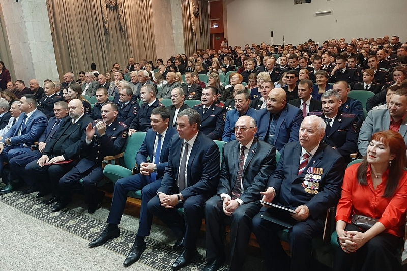 В Краснодаре состоялось праздничное мероприятие, приуроченное к празднованию Дня сотрудников полиции