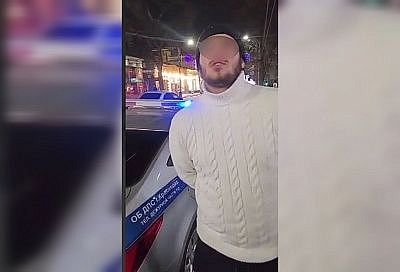 Полиция нашла водителя иномарки, перекрывшего движение для трамваев в Краснодаре