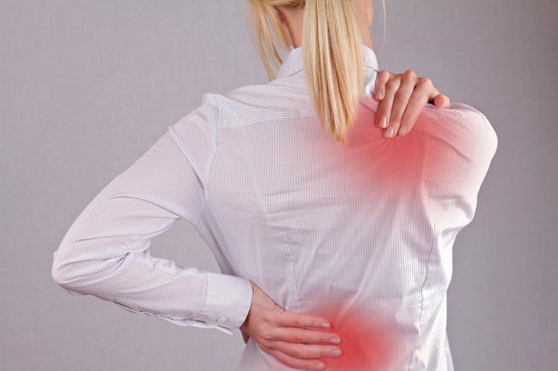 Почему болит спина и что  делать, чтобы не болела