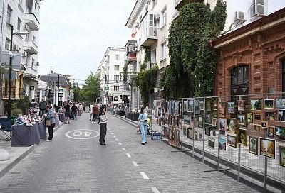 Выставка художников будет работать в праздничные выходные на краснодарском Арбате 