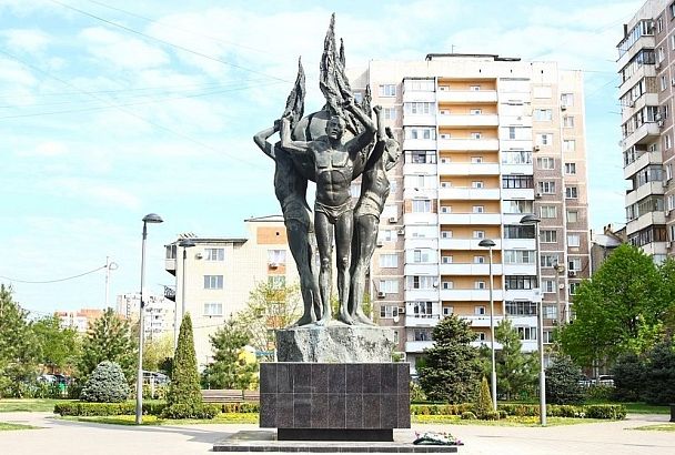 Памятник в честь ликвидаторов Чернобыльской катастрофы отремонтировали в Краснодаре