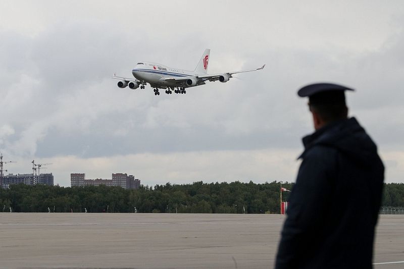 Причастных к экстремизму россиян запретят принимать на должности авиаперсонала