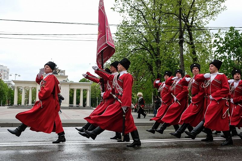 Ежегодно в апреле в Краснодаре проходит большой парад в честь годовщины  принятия Закона «О реабилитации репрессированных народов, в том числе и казачества»