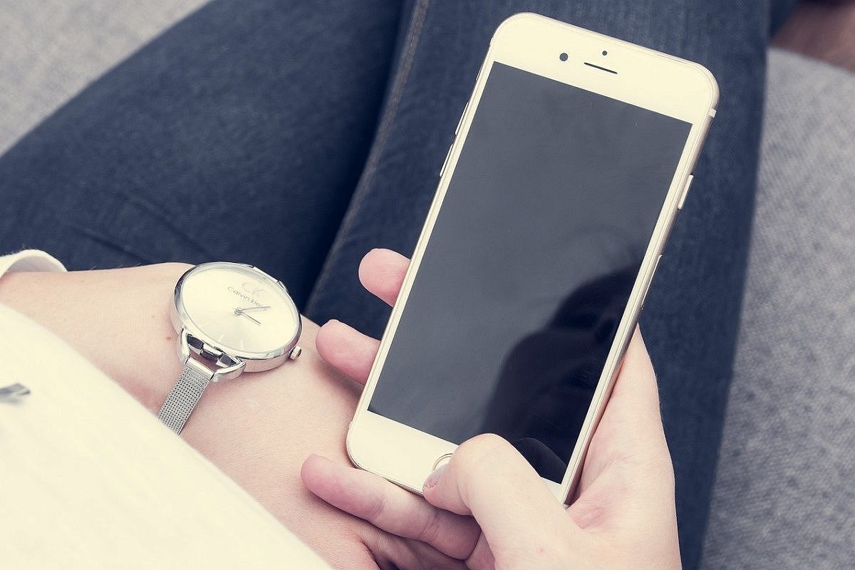 Взяла кредиты, заняла у родственников. Сочинская учительница перевела мошенникам 3,5 млн рублей