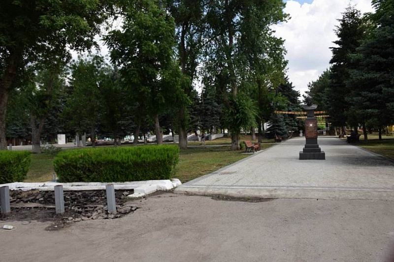 В станице Староминской в рамках нацпроекта стартовал второй этап благоустройства парка 30-летия Победы