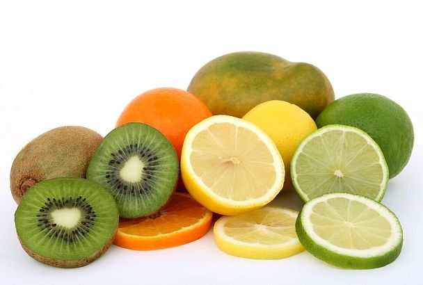 Цитрусовые и киви: продукты, восполняющие витамин C