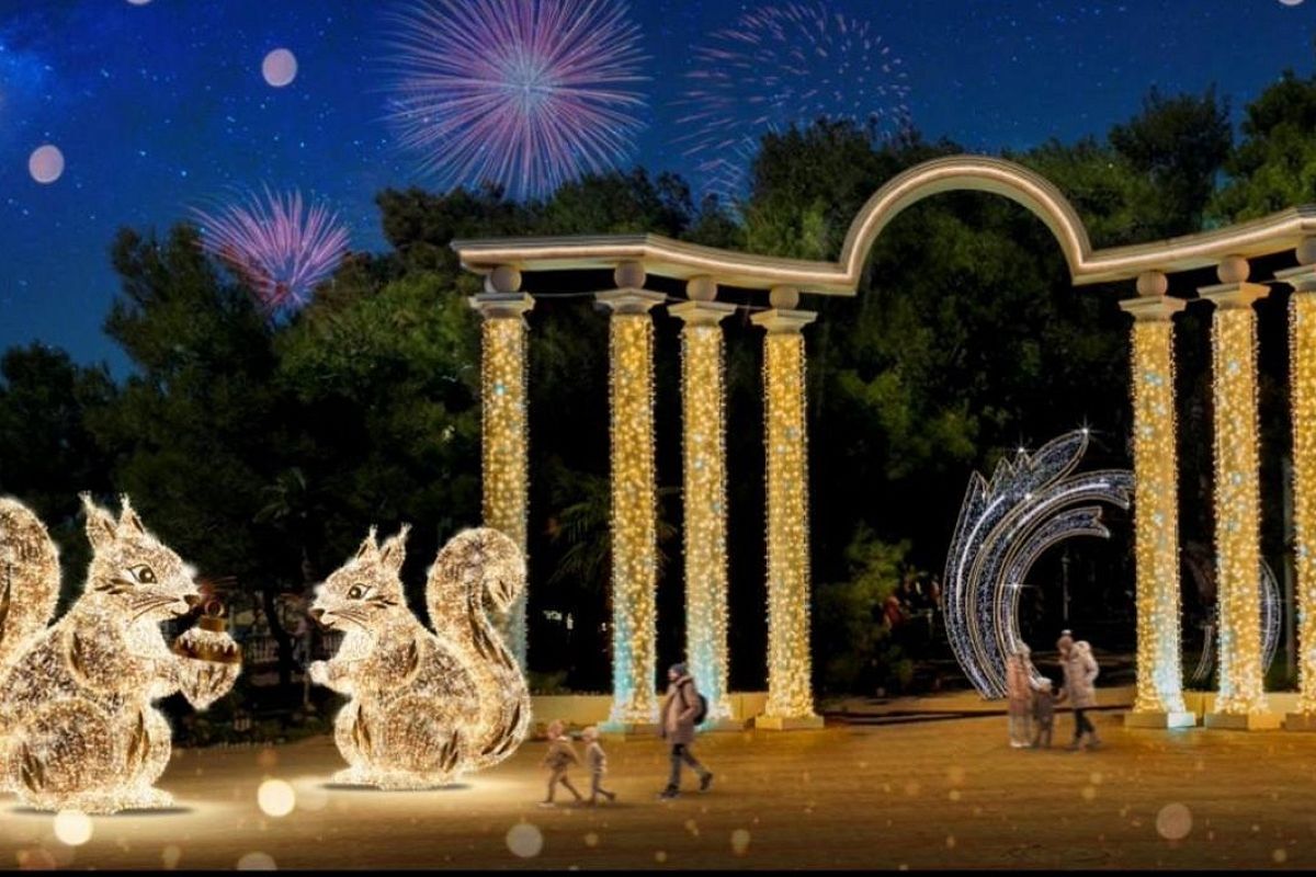 Новое оформление набережной Геленджика готовят к зимним праздникам 