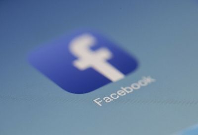 Роскомнадзор заблокировал Facebook в России 