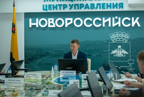 Глава Новороссийска рассказал о создании штабов для контроля за экономическим положением города