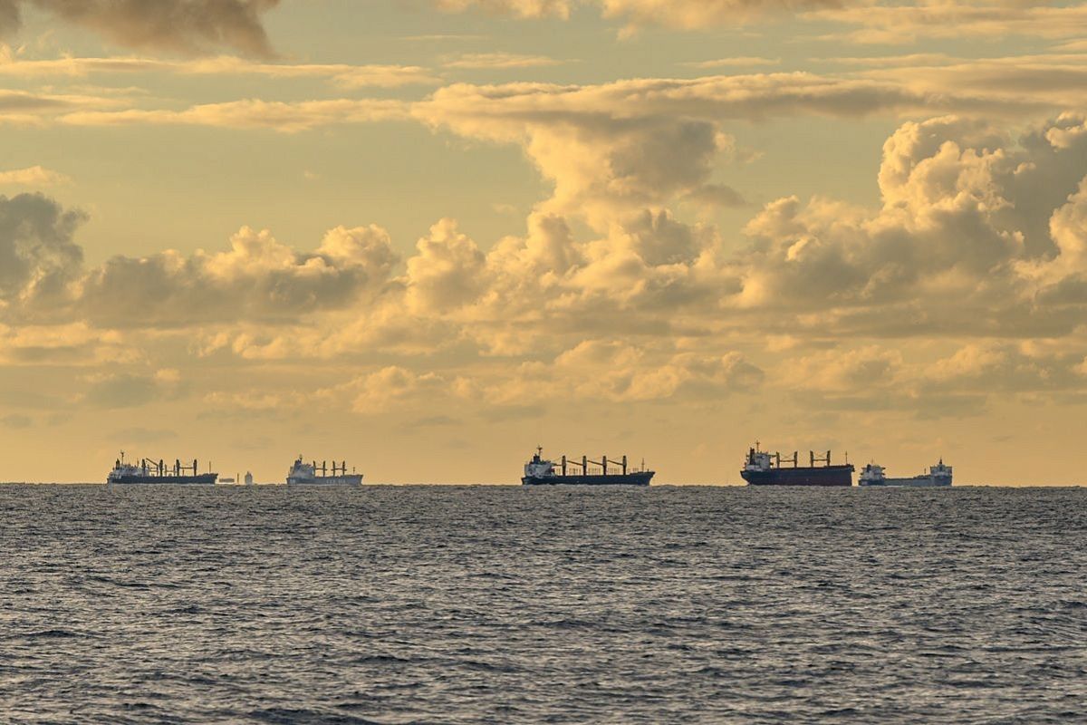 Круизный лайнер из Сочи не может пришвартоваться в Стамбуле