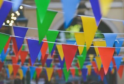 Есть повод вкусно перекусить! Какие праздники отмечаются в стране и мире 25 февраля