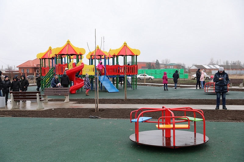 В Староминском районе в рамках нацпроекта реконструируют парк