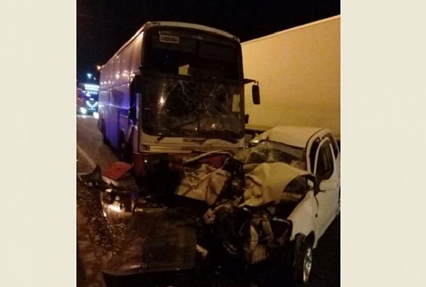 В Краснодарском крае женщина на иномарке врезалась в рейсовый автобус и погибла