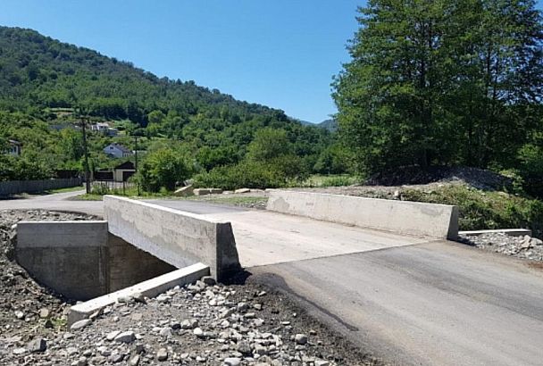 В сочинском ауле Хаджико восстановили два разрушенных стихией моста