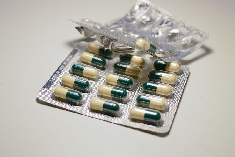 Главный микробиолог Минздрава РФ предупредил об опасности антибиотиков при лечении COVID-19