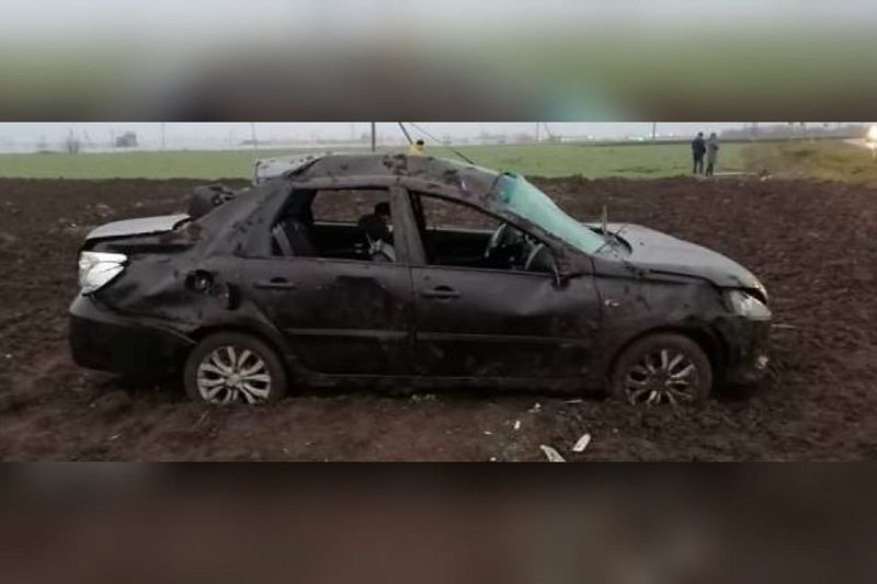 В Краснодарском крае опрокинулся водитель на иномарке. Он погиб