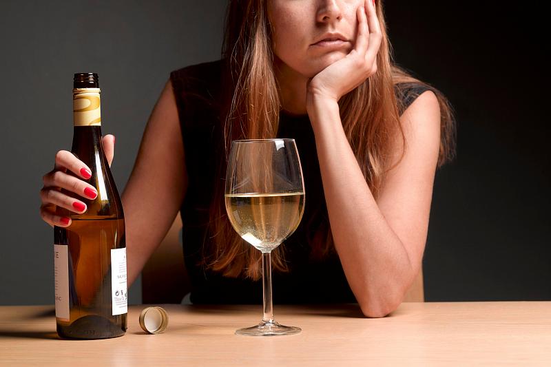 Ученые назвали неожиданную опасность алкоголя