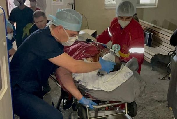 Четверо пострадавших при ЧП в Ейске доставлены санавиацией в Краснодар