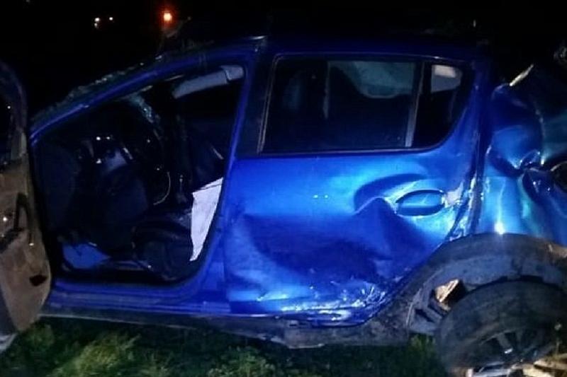 В Краснодарском крае опрокинулась иномарка с 18-летним водителем. Пострадала 16-летняя пассажирка