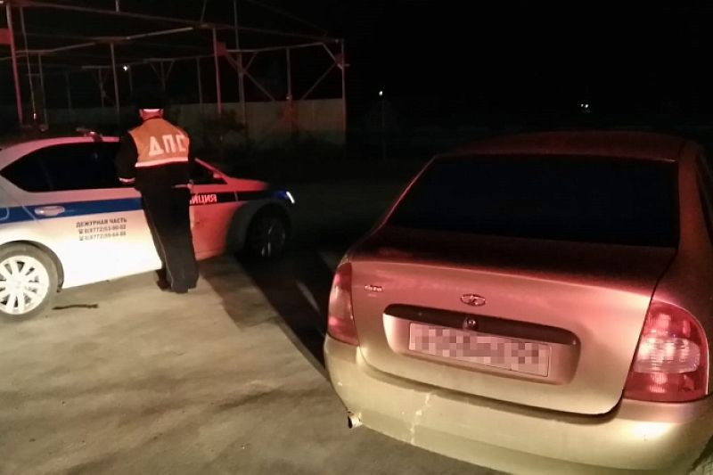 В Адыгее полицейские устроили погоню со стрельбой за водителем на «Ладе Калине»