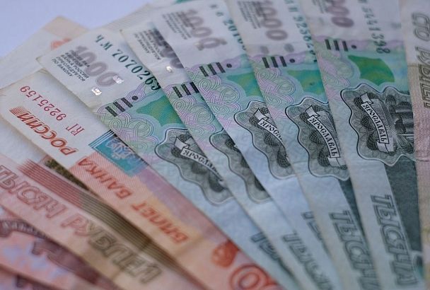 Стало известно, как длинные новогодние праздники в России отразятся на зарплате