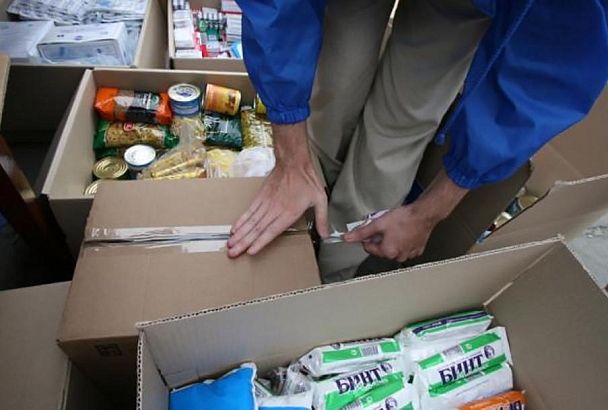 Волонтерский центр «Единой России» на Кубани собрал уже более 16 тонн продуктов и полмиллиона рублей на помощь эвакуированным жителям из ДНР и ЛНР