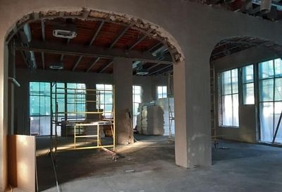 Почти готово: реставрацию фасада Дома кубанской журналистики в Краснодаре выполнили на 90%