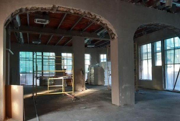 Почти готово: реставрацию фасада Дома кубанской журналистики в Краснодаре выполнили на 90%