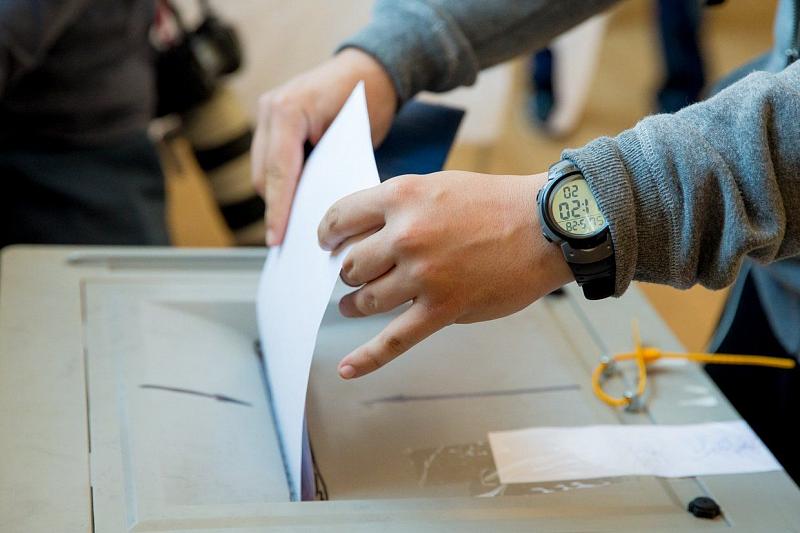 В Краснодарском крае первые избиратели проголосовали на выборах