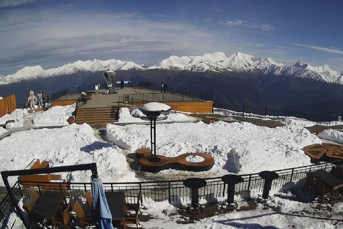 Сугробы более полуметра выросли в горах Сочи